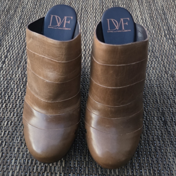 Diane Von Furstenberg "Octavia" Wedge Clogs - Picture 4 of 14